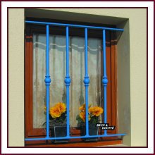 Grilles de fenêtre en fer forgé, barreaux de fenêtre